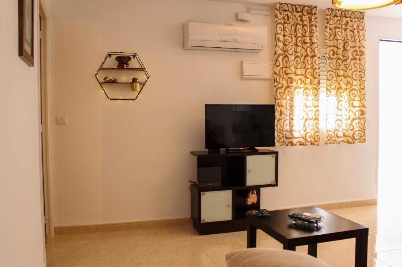 בנאלמדנה Apartamentos La Mar Chica מראה חיצוני תמונה